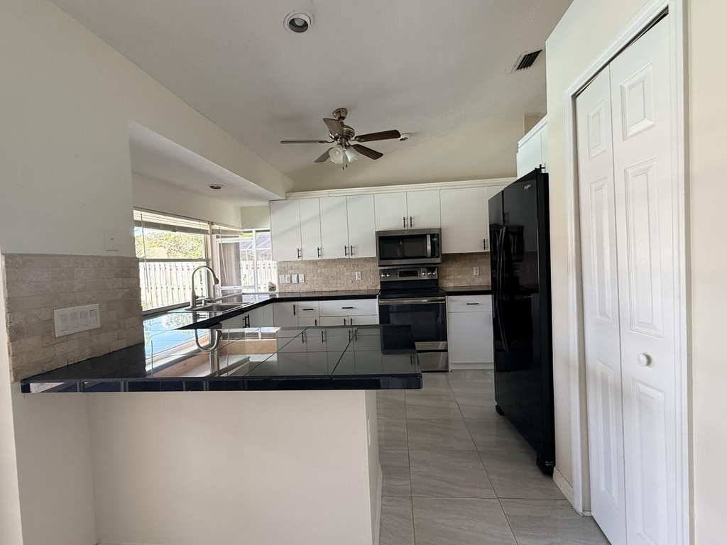 790 Se Ablett Lane - Photo 8