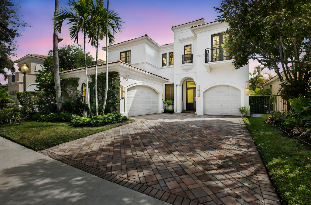 17921 Villa Club Way - Photo 0