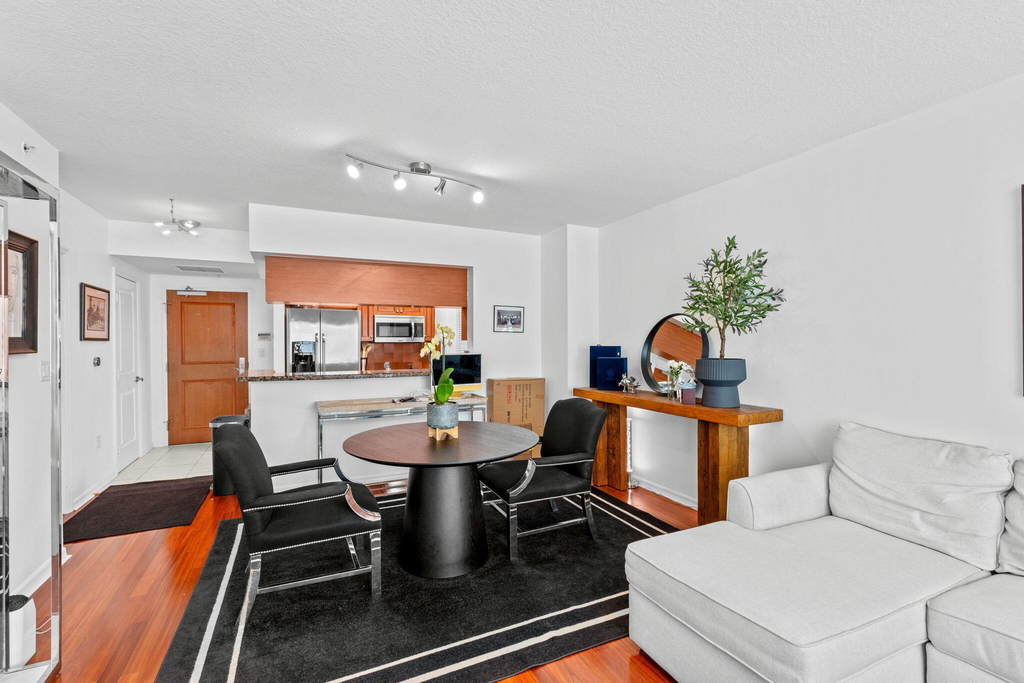 347 N New River Dr Drive E - Photo 8