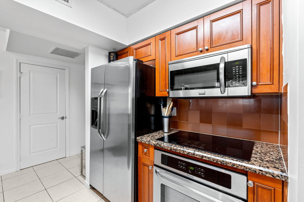 347 N New River Dr Drive E - Photo 16