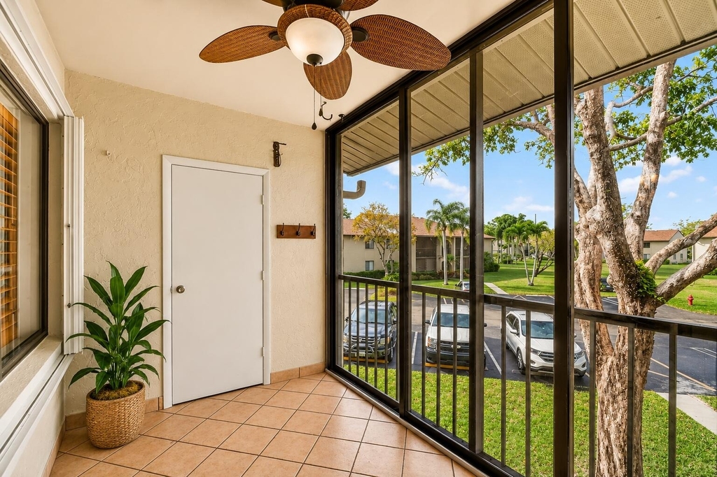 511 Shady Pine Way - Photo 1
