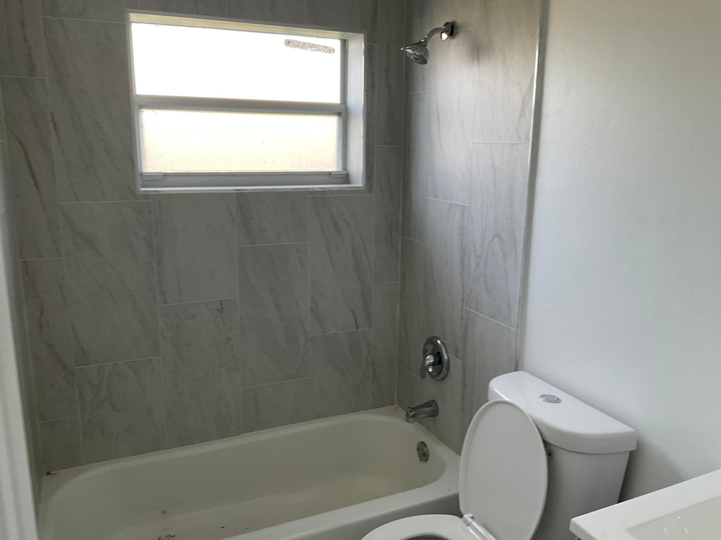 5662 Parke Avenue - Photo 18