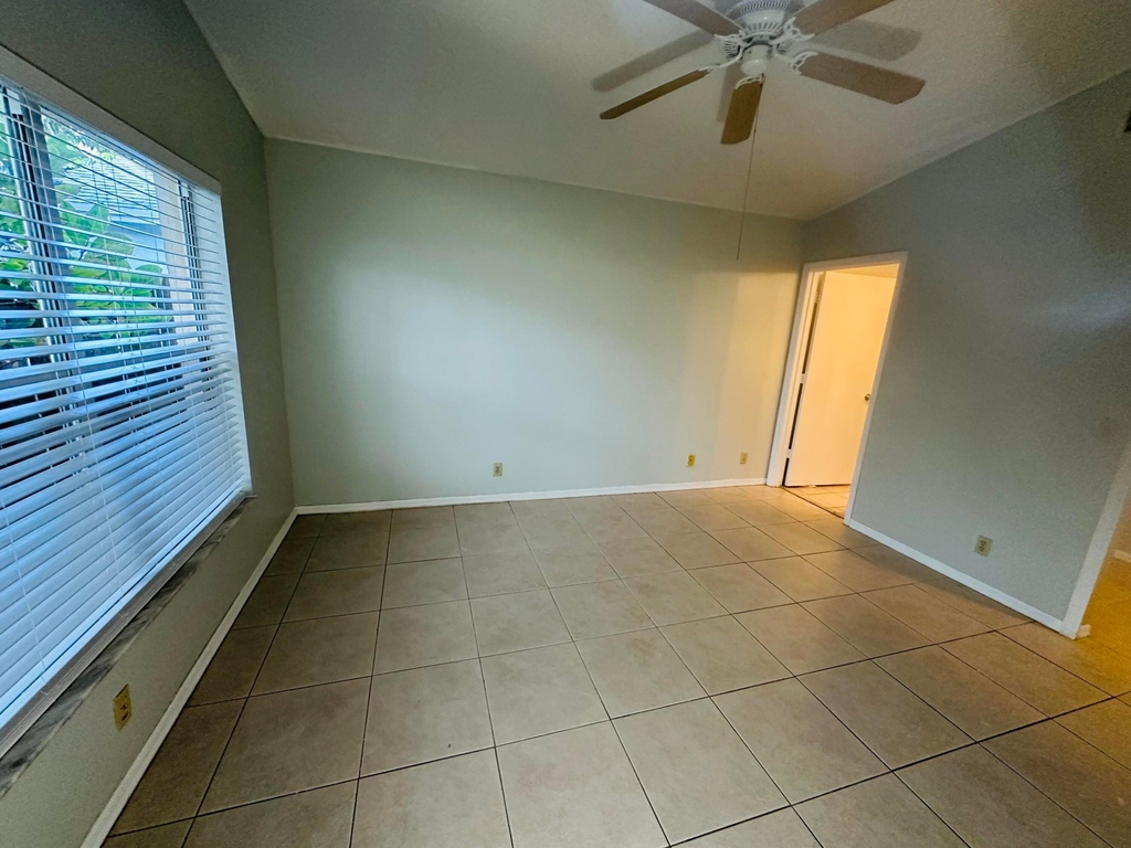5165 Foxhall Pl - Photo 6