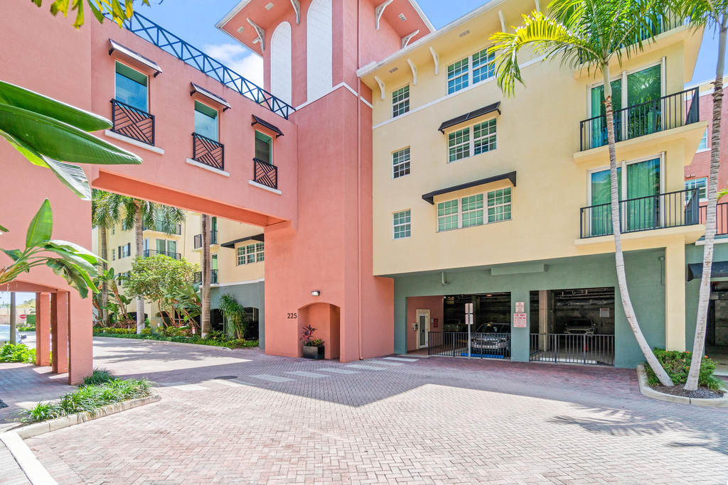 225 Ne 1st Street - Photo 4
