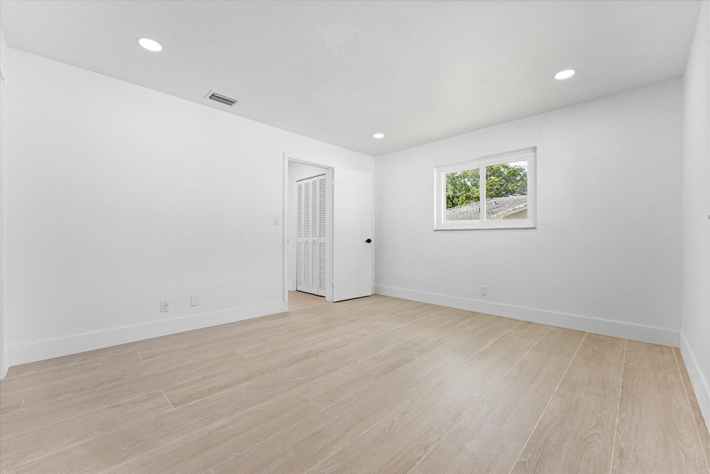 1540 Nw 10th Street - Photo 21