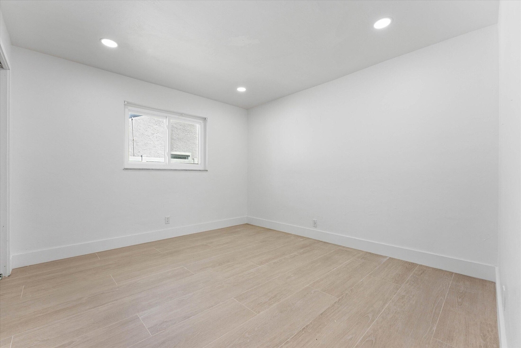 1540 Nw 10th Street - Photo 17