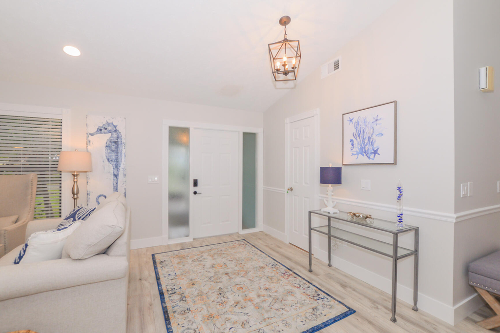 2411 Ne Pinecrest Lakes Boulevard - Photo 5