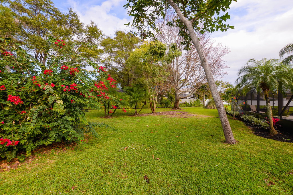 2411 Ne Pinecrest Lakes Boulevard - Photo 41