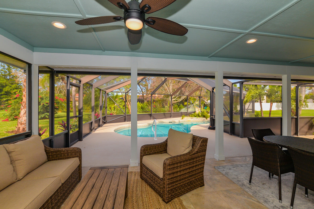2411 Ne Pinecrest Lakes Boulevard - Photo 32