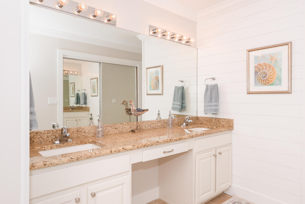 2411 Ne Pinecrest Lakes Boulevard - Photo 18