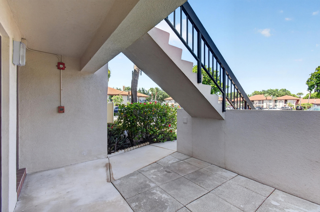 351 Club Circle - Photo 7