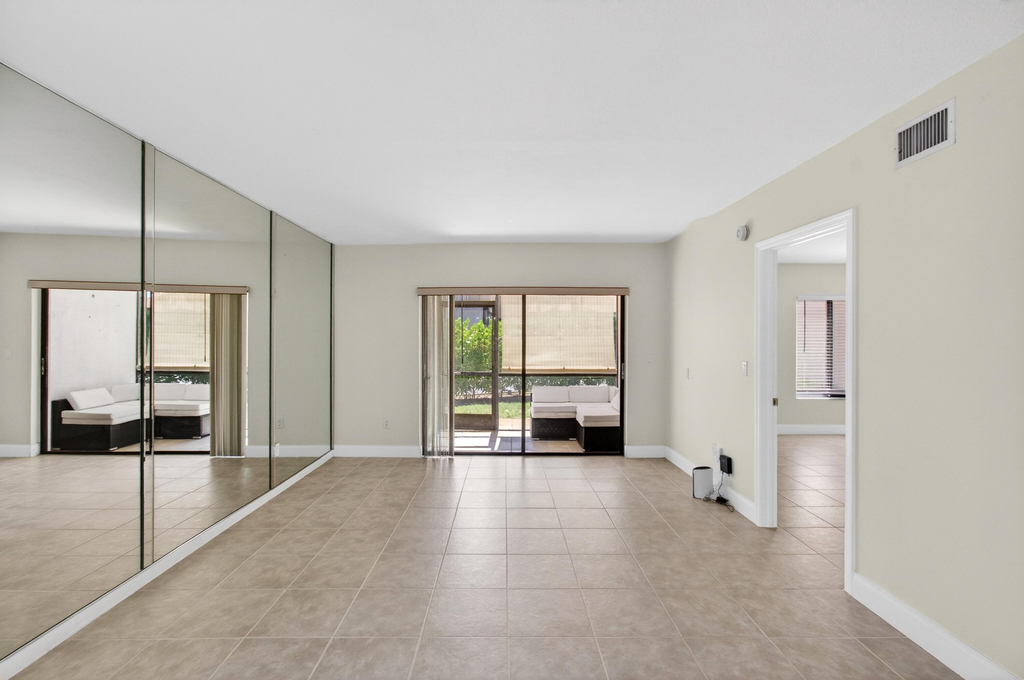 351 Club Circle - Photo 14
