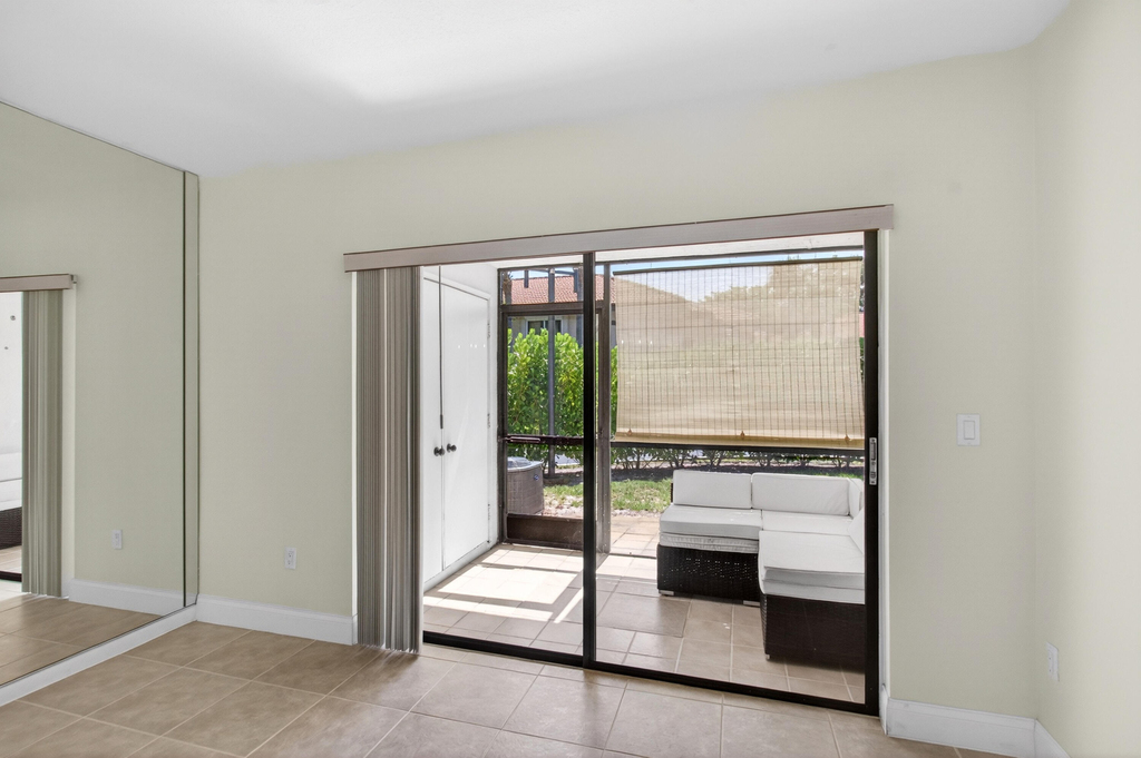 351 Club Circle - Photo 16
