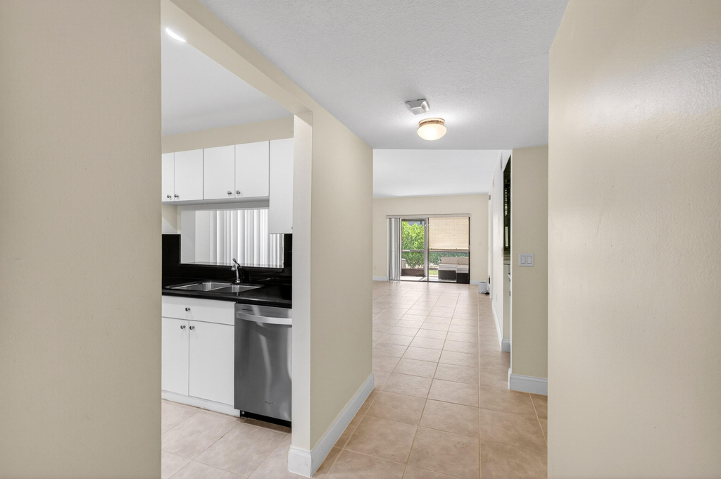 351 Club Circle - Photo 11
