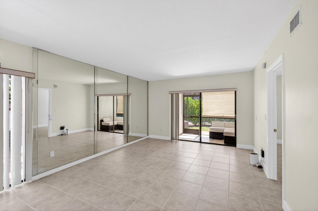 351 Club Circle - Photo 13