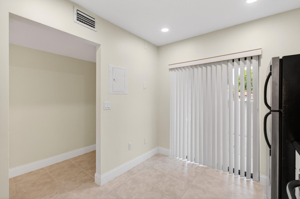 351 Club Circle - Photo 31