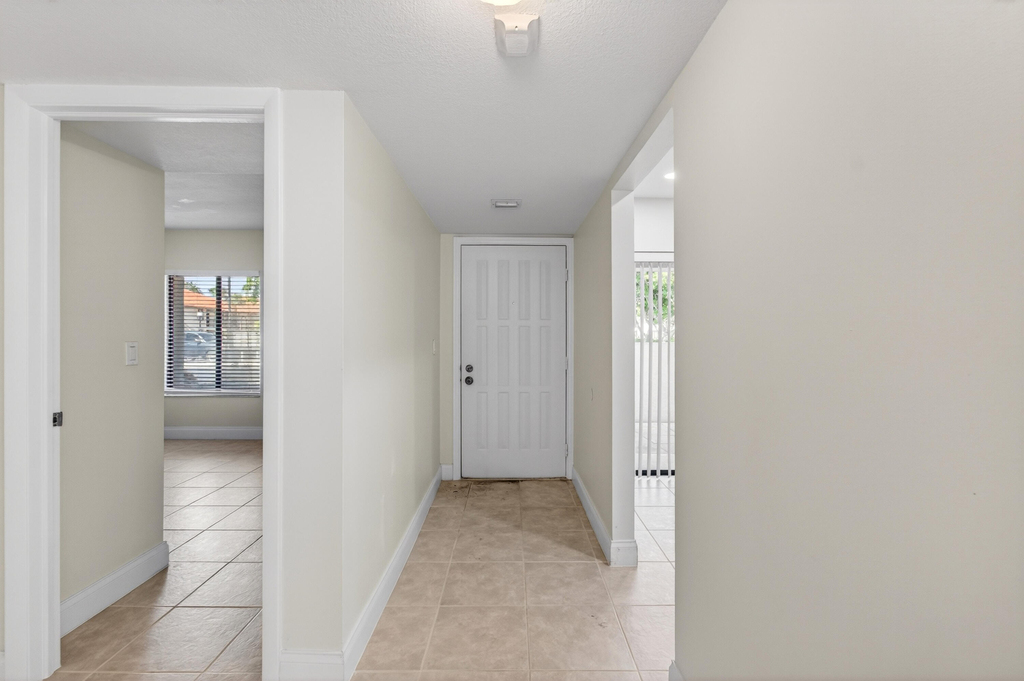 351 Club Circle - Photo 9