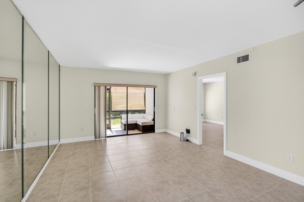 351 Club Circle - Photo 15