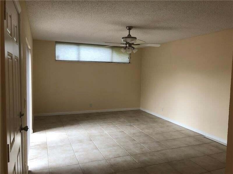 8273 Severn Drive - Photo 10