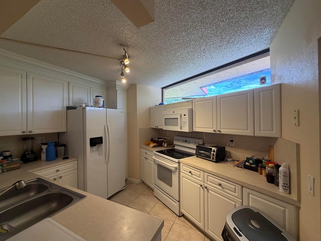 8273 Severn Drive - Photo 5