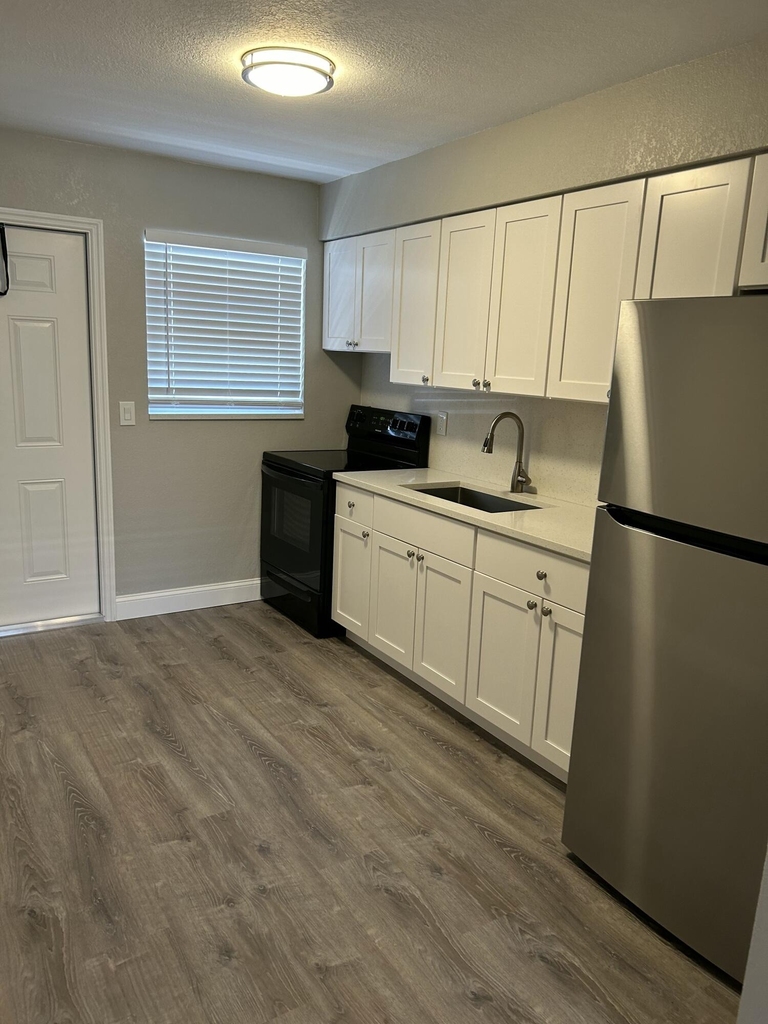 628 N M Street - Photo 6