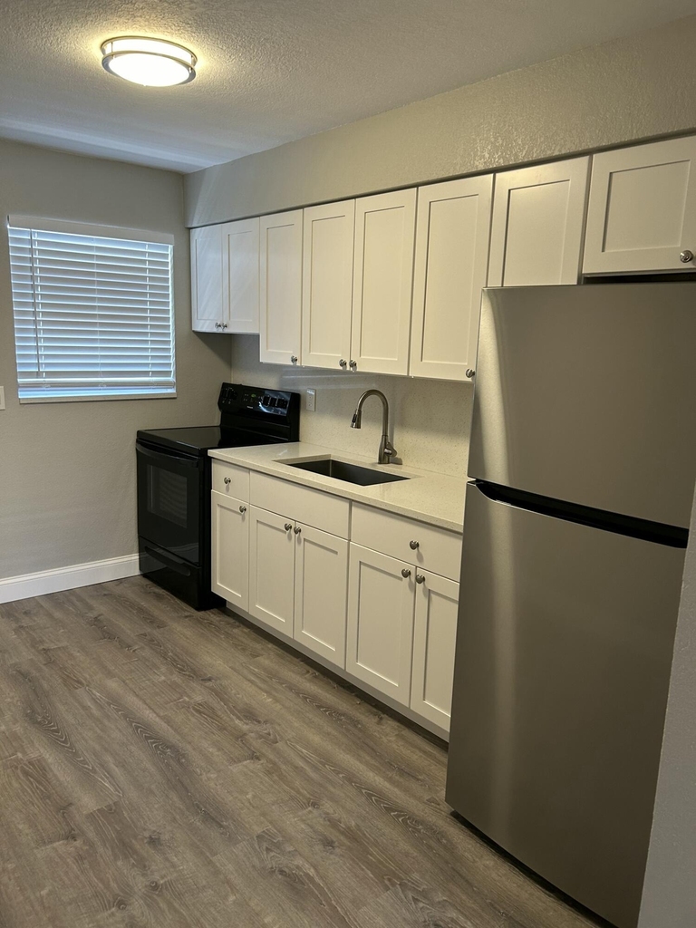 628 N M Street - Photo 5