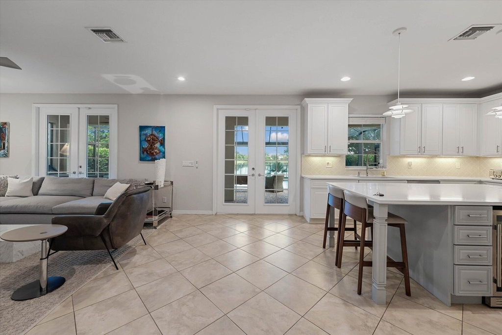 10731 Ivanhoe Lane - Photo 9