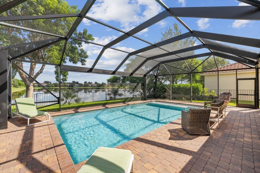 10731 Ivanhoe Lane - Photo 2