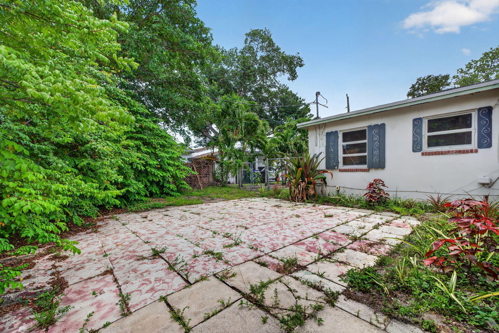841 Sw 18th Court - Photo 42
