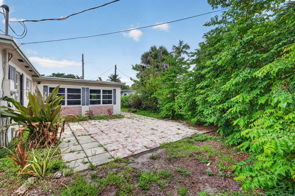 841 Sw 18th Court - Photo 39