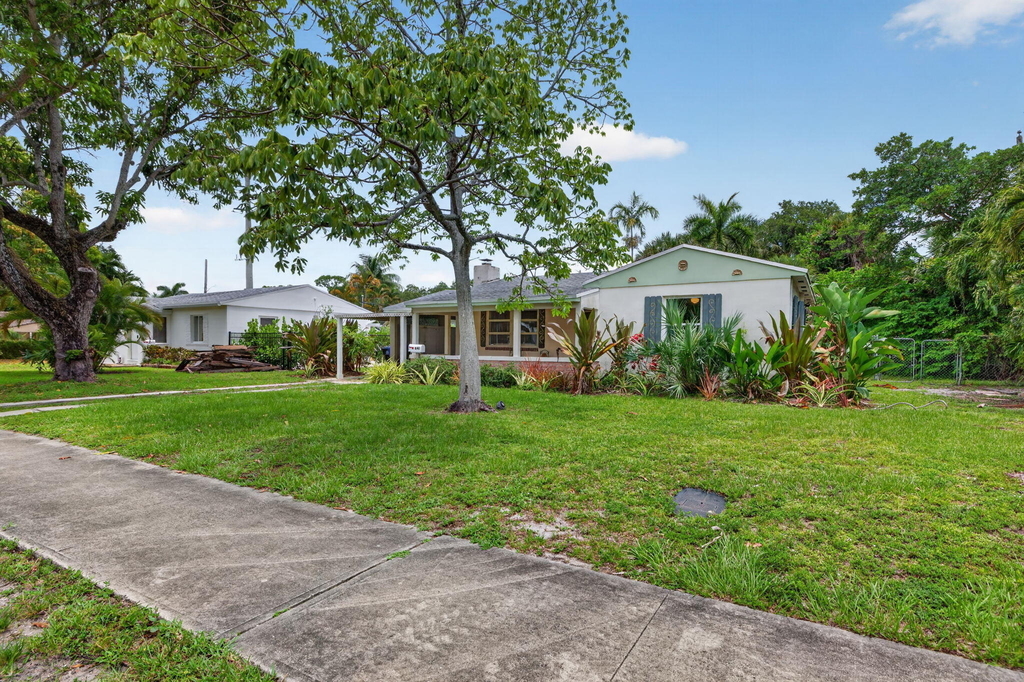841 Sw 18th Court - Photo 11