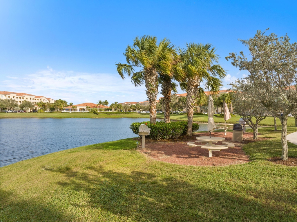 33 Harbour Isle Drive W - Photo 23