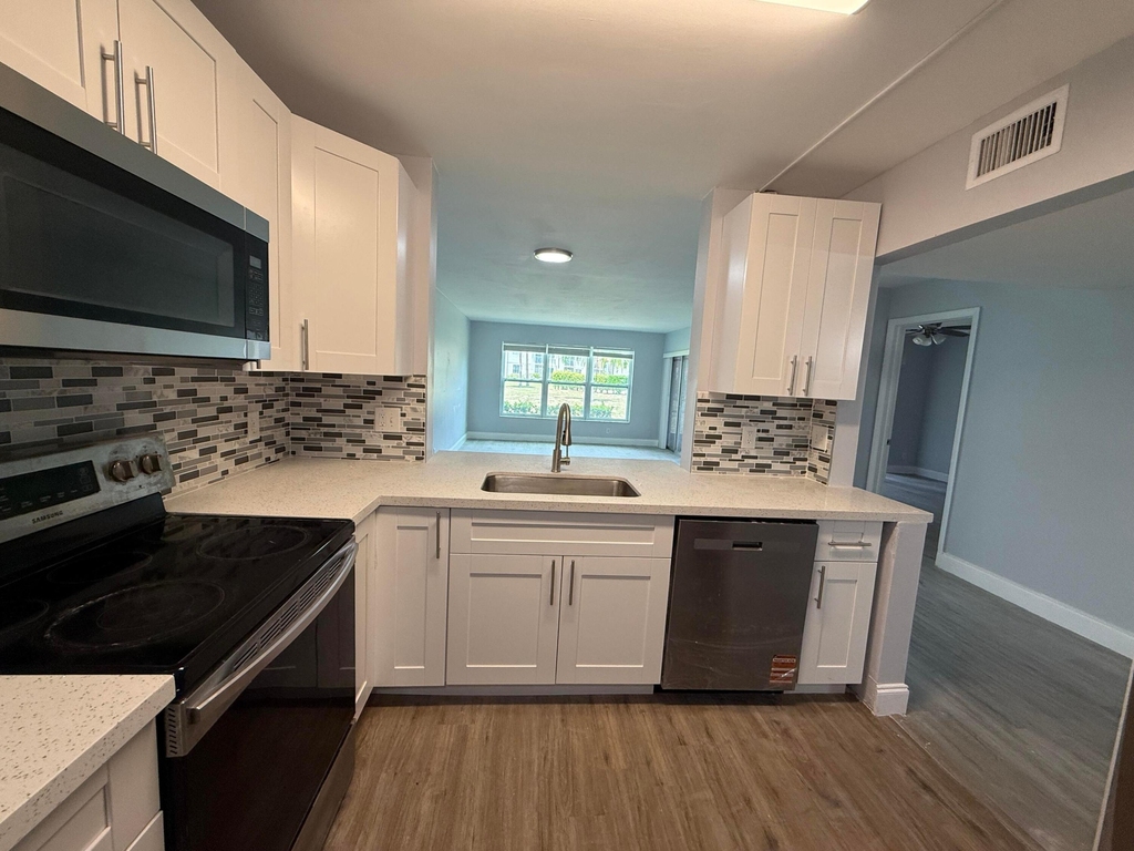 7355 Woodmont Terrace - Photo 8