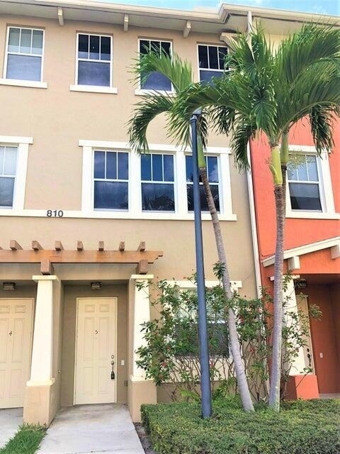 810 Marina Del Ray Lane - Photo 0