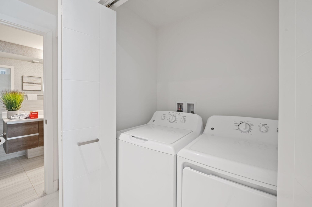 301 Altara Avenue - Photo 11