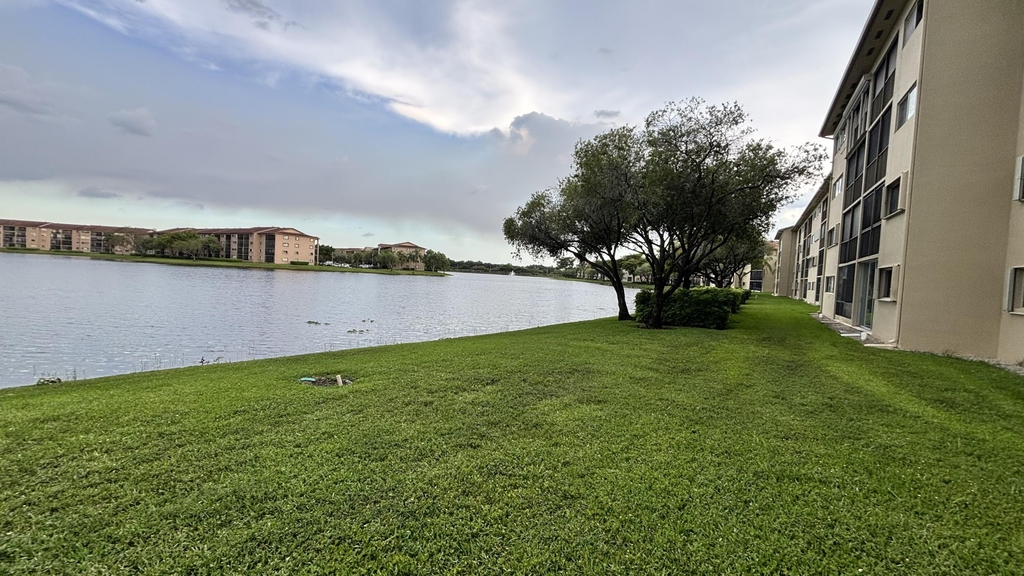 1001 Sw 141st Avenue - Photo 16