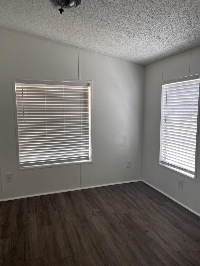 8015 Se Fairchild Way - Photo 19