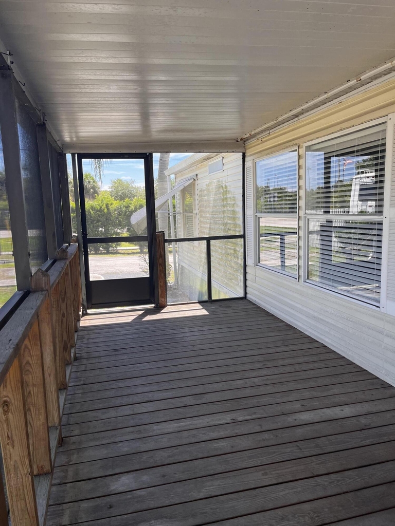 8015 Se Fairchild Way - Photo 3