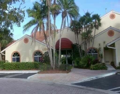 1005 Coral Club Drive - Photo 1