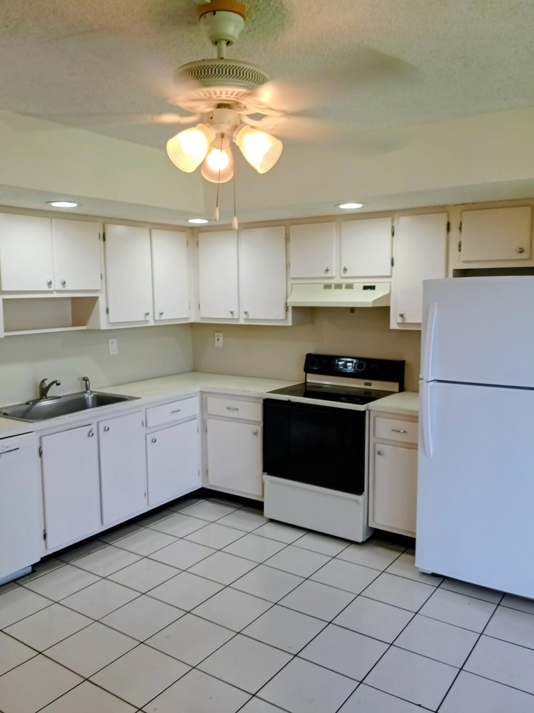 8015 Sw 107th Avenue Sw - Photo 31