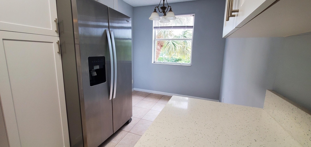 9033 Wiles Road - Photo 7
