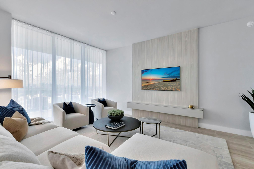 525 N Fort Lauderdale Beach Boulevard - Photo 3