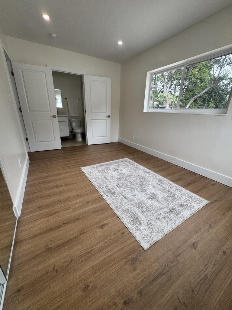 725 Ne 160th Terrace - Photo 24