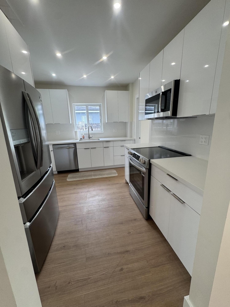 725 Ne 160th Terrace - Photo 8