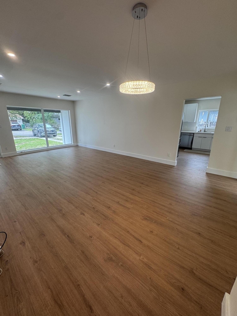 725 Ne 160th Terrace - Photo 33