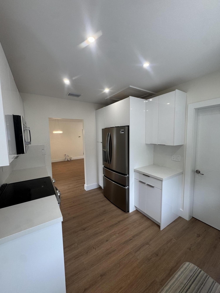 725 Ne 160th Terrace - Photo 5