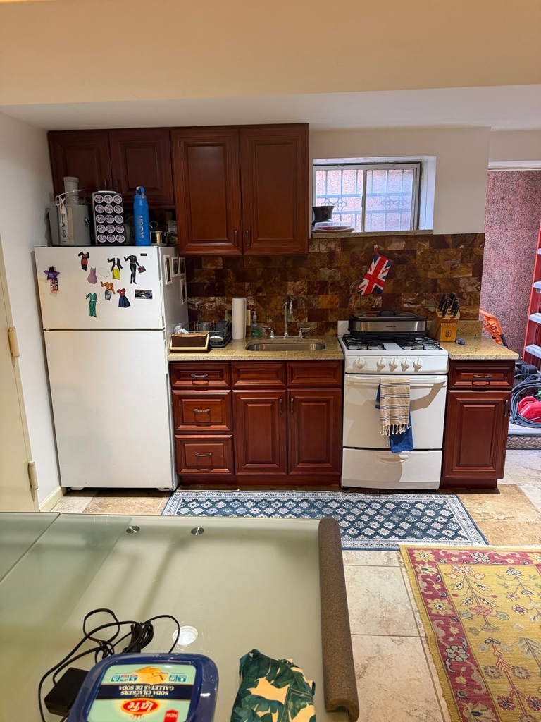 76th Street - Photo 10