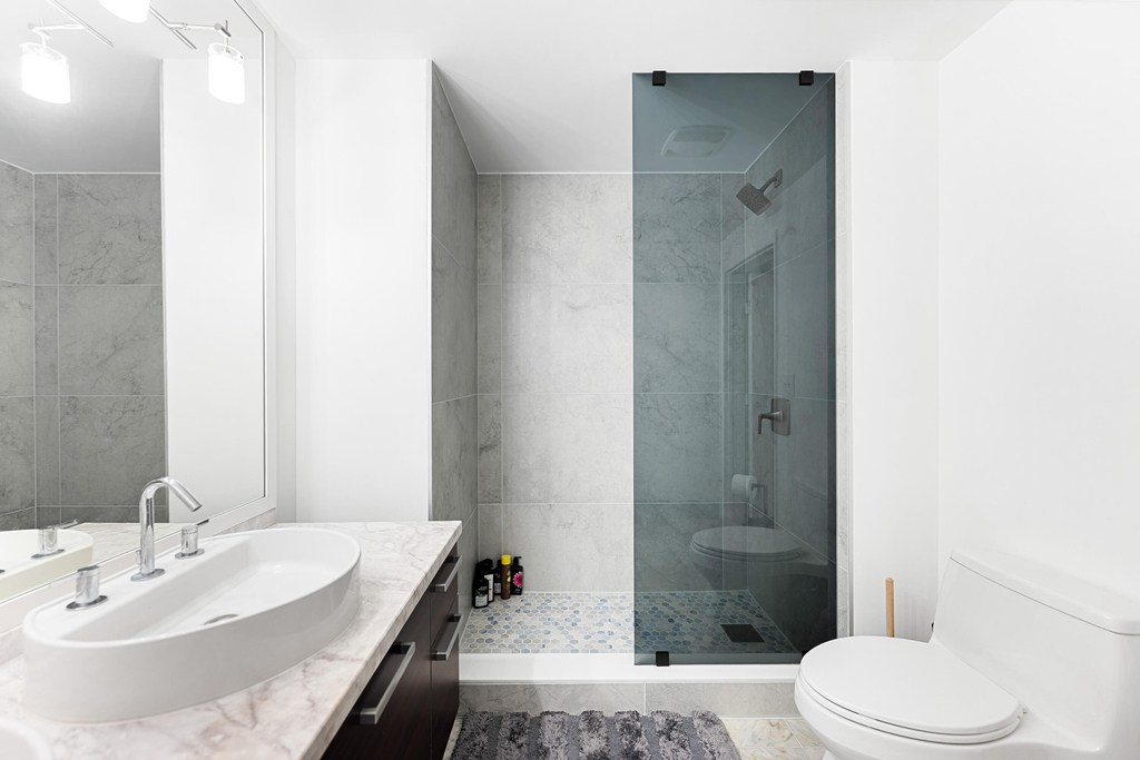 244 Biscayne Boulevard - Photo 21