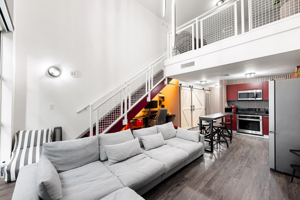 244 Biscayne Boulevard - Photo 15