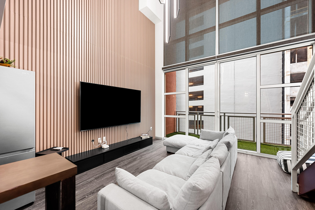 244 Biscayne Boulevard - Photo 12